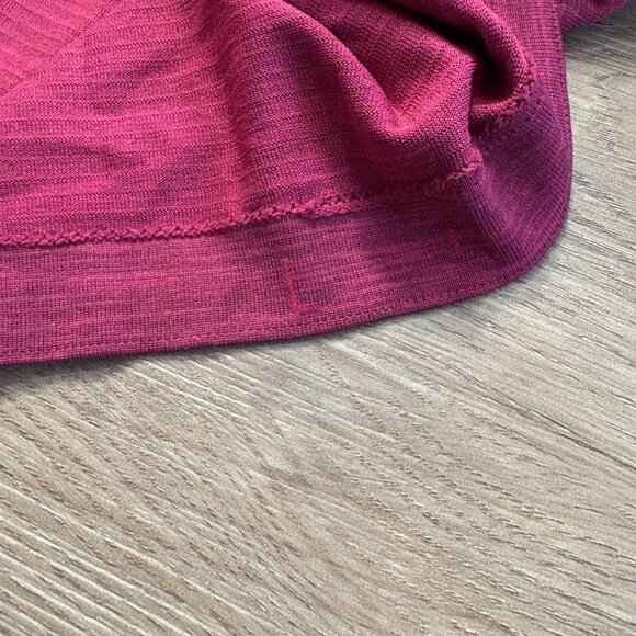 Lululemon Metal Vent Tech Short Sleeve Tee L large red purple burgundy t-shirt - Picture 5 of 7